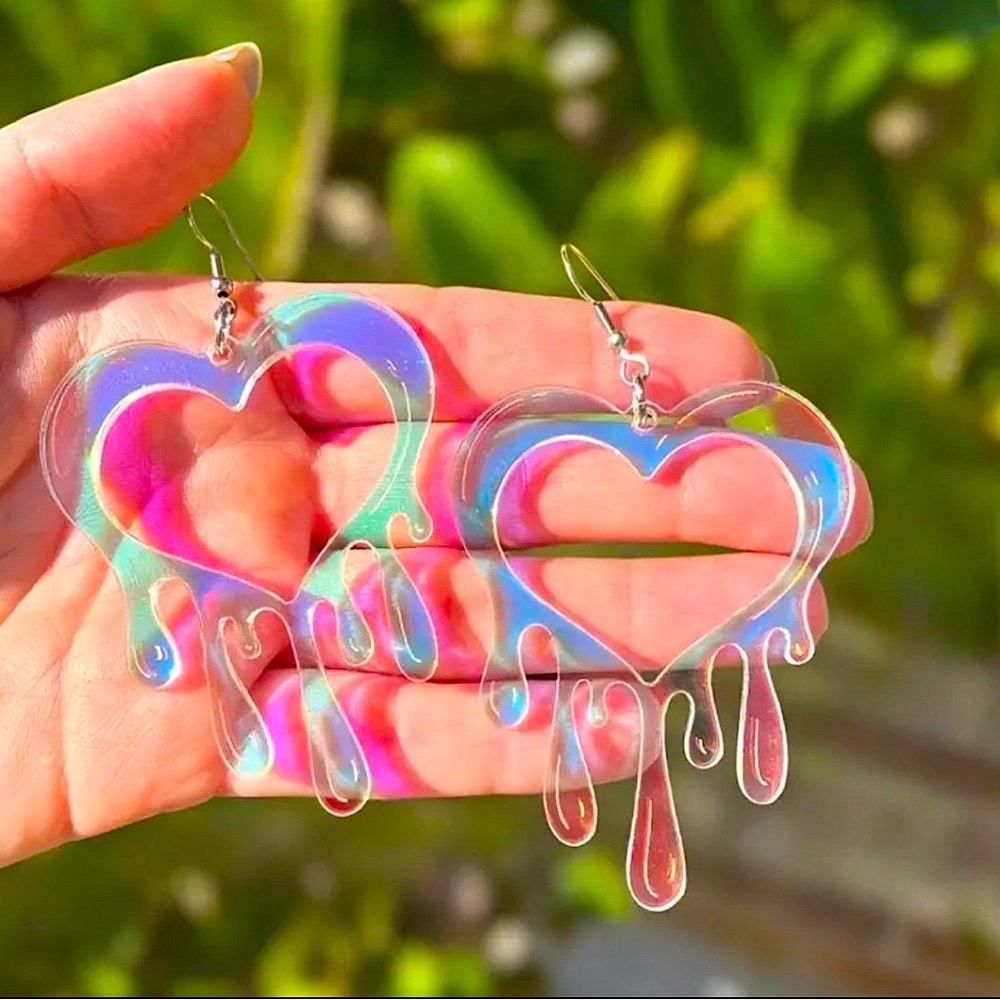 Y2K  Acrylic Heart Drop & Dangle Earrings Color Changing in Sunlight NWOT